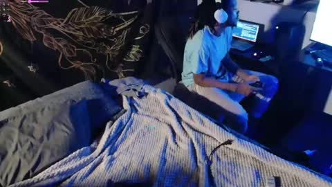 xxxjrstrokesxxx online show from 03-01-25, 10:53