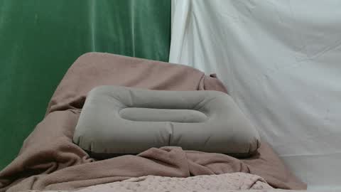 Lola online show from 02-28-26, 08:21