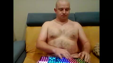 Snapshot of xxxluki91xxx chatting on 05-14-26, 12:06 LUKAS online show from 05-14-26, 12:06