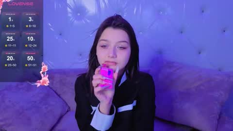 Snapshot of xxxnaughtyfoxxx chatting on 01-09-26, 08:50 foxy online show from 01-09-26, 08:50