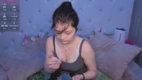 Snapshot of xxxnaughtyfoxxx chatting on 06-21-26, 05:15 foxy online show from 06-21-26, 05:15