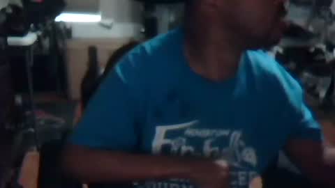 xxxonwheelz online show from 04-22-26, 10:00