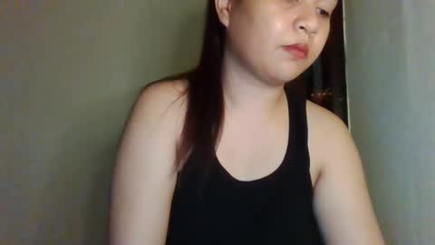 Snapshot of xxyummiee_69xx chatting on 10-17-25, 08:22 jane online show from 10-17-25, 08:22