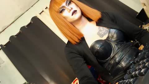 QueenMarina online show from 01-05-26, 05:27