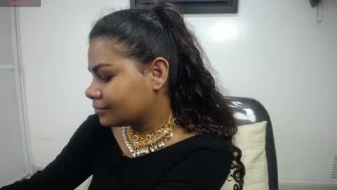 Snapshot of yaazhini457034 chatting on 04-18-26, 11:47 yazhini online show from 04-18-26, 11:47
