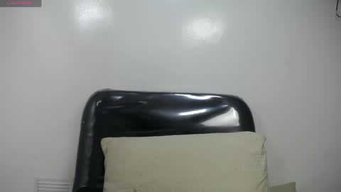 Snapshot of yaazhini457034 chatting on 04-22-26, 11:23 yazhini online show from 04-22-26, 11:23