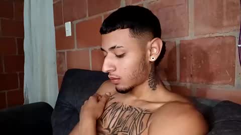 Yajz online show from 10-31-25, 04:57