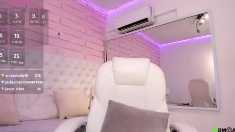 Snapshot of yaky_ chatting on 02-07-25, 08:42 Yakeline online show from 02-07-25, 08:42