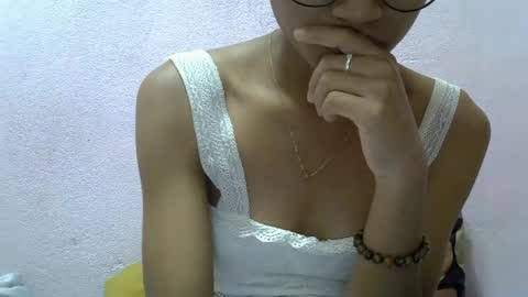 Snapshot of yalane chatting on 06-12-26, 10:36 yalane online show from 06-12-26, 10:36