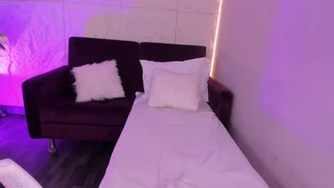 Snapshot of yalezka_ chatting on 02-11-26, 12:21 Yalezka online show from 02-11-26, 12:21