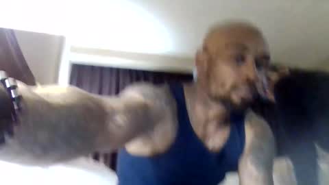 Snapshot of yallfavoritecouple chatting on 03-06-26, 09:11 YallFav0rit3couple online show from 03-06-26, 09:11