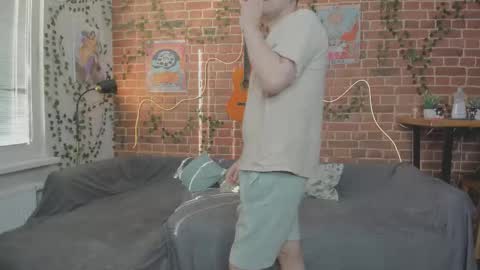 Snapshot of yami_yami_yami chatting on 10-01-25, 12:33 Mia and Andry online show from 10-01-25, 12:33