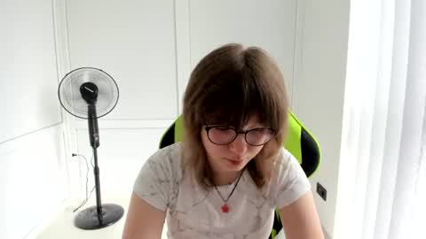 Sofia online show from 06-19-26, 06:18