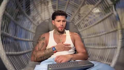 Snapshot of yamp_bigcock chatting on 09-27-25, 03:00 yamp sambrano online show from 09-27-25, 03:00