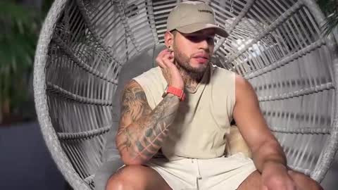 Snapshot of yamp_bigcock chatting on 09-28-25, 02:17 yamp sambrano online show from 09-28-25, 02:17