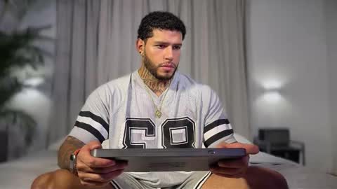 Snapshot of yamp_bigcock chatting on 10-16-25, 04:02 yamp sambrano online show from 10-16-25, 04:02