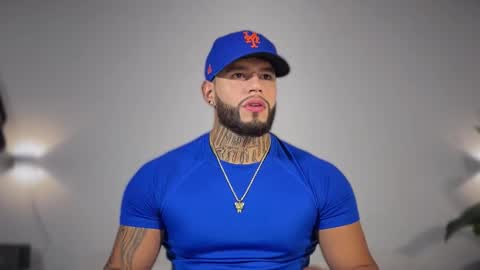 Snapshot of yamp_bigcock chatting on 11-25-25, 12:10 yamp sambrano online show from 11-25-25, 12:10