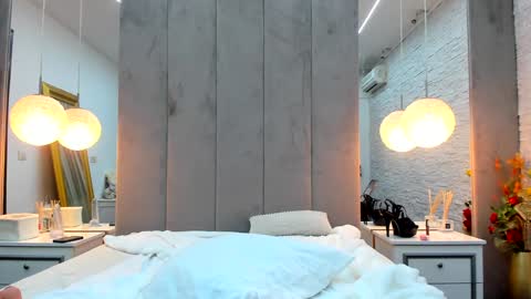 Snapshot of yana_miana chatting on 01-01-25, 06:59 Yana online show from 01-01-25, 06:59