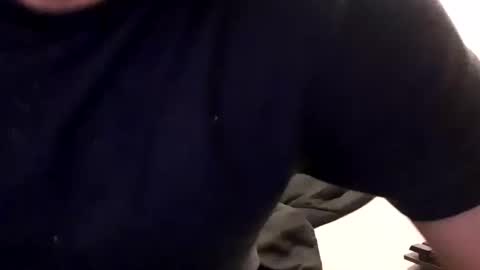 Snapshot of yangolox3 chatting on 11-06-25, 09:15 yangolox3 online show from 11-06-25, 09:15