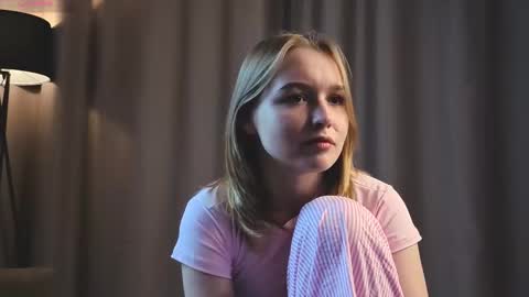 Kate online show from 10-01-25, 01:06