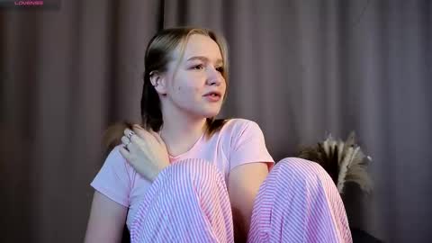 Kate online show from 10-08-25, 01:09