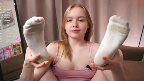 Kate online show from 05-18-26, 01:06