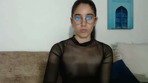 Snapshot of yani_28 chatting on 02-10-25, 02:19 Yani online show from 02-10-25, 02:19