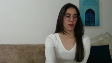 Snapshot of yani_28 chatting on 02-21-25, 02:28 Yani online show from 02-21-25, 02:28