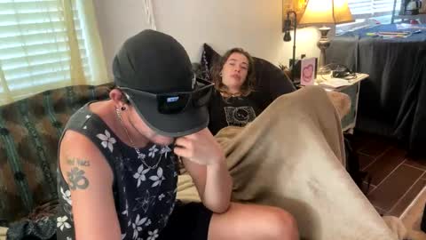 yanyanpixie online show from 10-09-25, 02:26