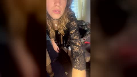 yanyanpixie online show from 12-20-25, 04:03