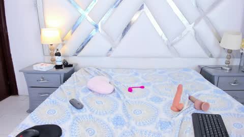 Yara online show from 04-09-26, 06:19