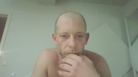 yareck007 online show from 04-11-26, 04:17