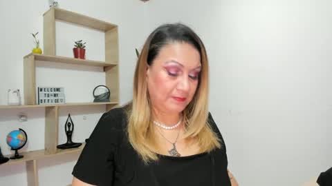 yayita online show from 10-11-25, 01:20