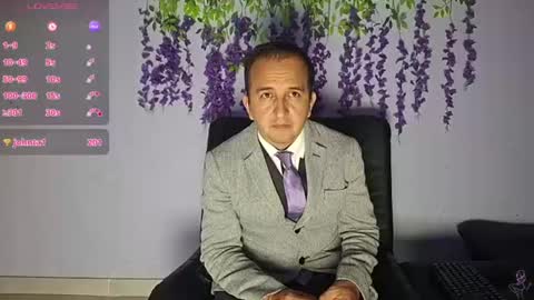 Snapshot of yazfore chatting on 06-18-26, 02:45 Hazzan online show from 06-18-26, 02:45