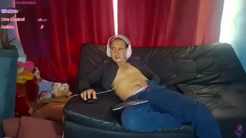 Snapshot of yazfore chatting on 06-23-26, 04:38 Hazzan online show from 06-23-26, 04:38