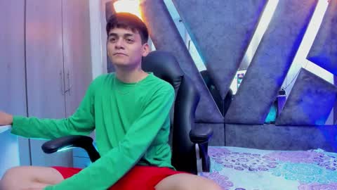 Snapshot of yef_thinn chatting on 10-17-25, 03:31 yef_thinn online show from 10-17-25, 03:31