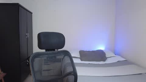 yeff online show from 12-18-25, 12:06