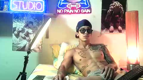 yeisoncastellanos1999 online show from 11-14-25, 06:39