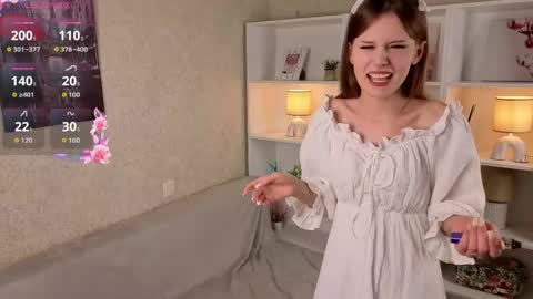 Snapshot of yelenaolaya chatting on 06-10-26, 01:06 Kate online show from 06-10-26, 01:06