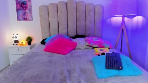 yensy_hott online show from 07-17-26, 07:08