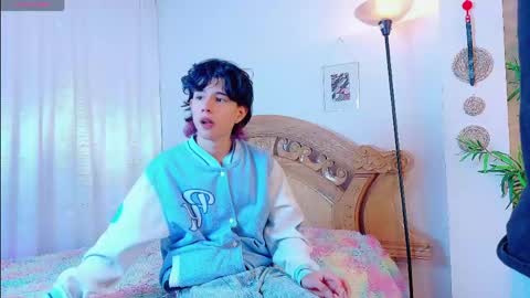 Snapshot of yeremmy_twink chatting on 06-08-26, 07:36 yeremmy_twink online show from 06-08-26, 07:36