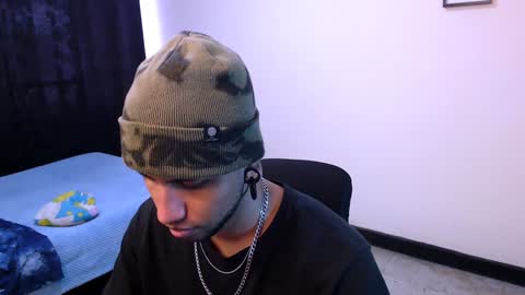 Snapshot of yerfon_s1 chatting on 12-12-24, 09:26 Yeff ind. model online show from 12-12-24, 09:26