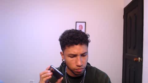 Snapshot of yerfon_s1 chatting on 12-19-24, 06:34 Yeff ind. model online show from 12-19-24, 06:34