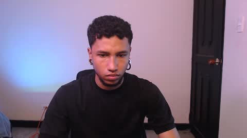 Snapshot of yerfon_s1 chatting on 01-09-25, 12:25 Yeff ind. model online show from 01-09-25, 12:25