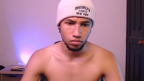 Snapshot of yerfon_s1 chatting on 01-10-25, 12:59 Yeff ind. model online show from 01-10-25, 12:59