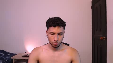 Snapshot of yerfon_s1 chatting on 01-14-25, 09:20 Yeff ind. model online show from 01-14-25, 09:20