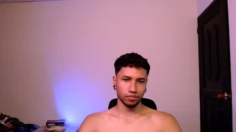 Snapshot of yerfon_s1 chatting on 01-16-25, 02:41 Yeff ind. model online show from 01-16-25, 02:41