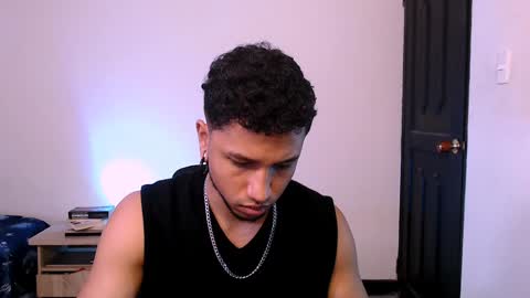 Snapshot of yerfon_s1 chatting on 01-16-25, 06:06 Yeff ind. model online show from 01-16-25, 06:06