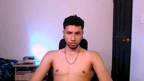 Snapshot of yerfon_s1 chatting on 01-17-25, 10:45 Yeff ind. model online show from 01-17-25, 10:45