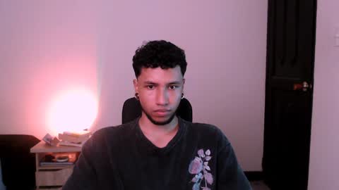 Snapshot of yerfon_s1 chatting on 02-03-25, 11:47 Yeff ind. model online show from 02-03-25, 11:47